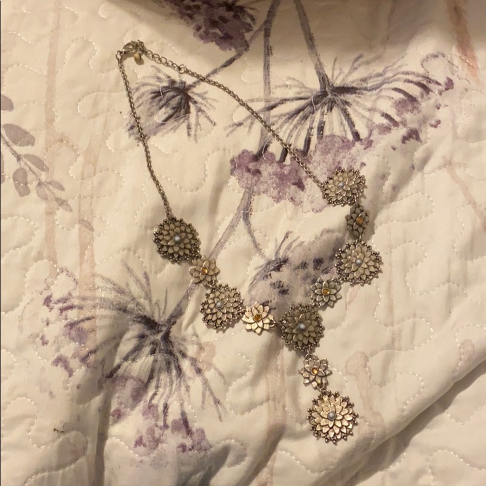 Flower necklace
